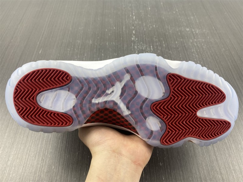 Air Jordan 11 「Cherry 》