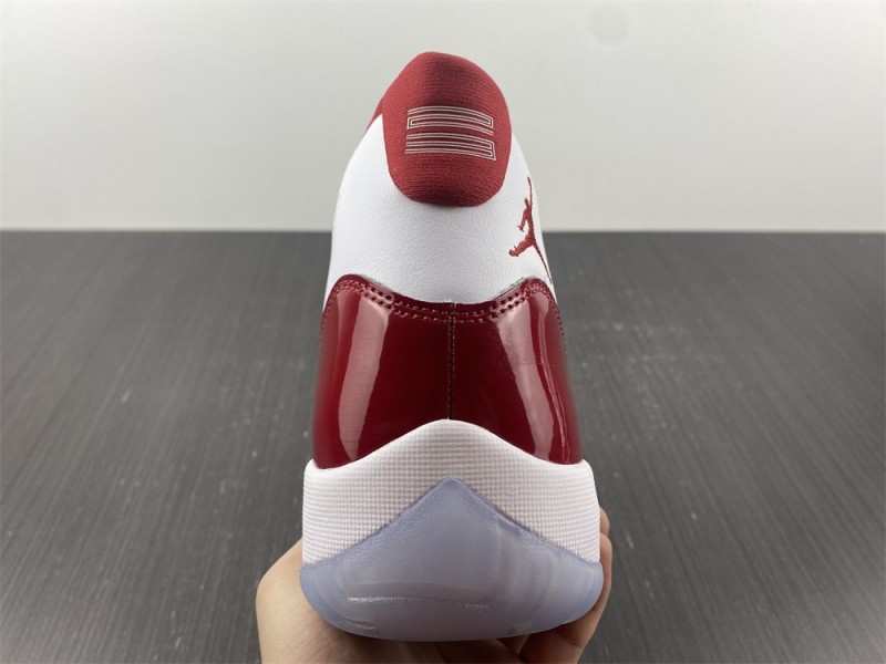 Air Jordan 11 「Cherry 》