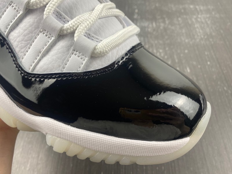 Air Jordan 11