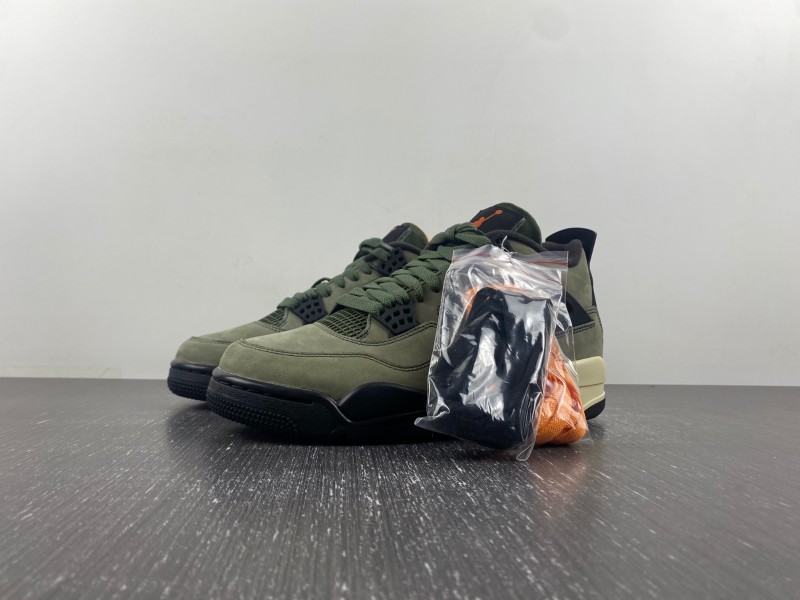AIR JORDAN 4 RETRO