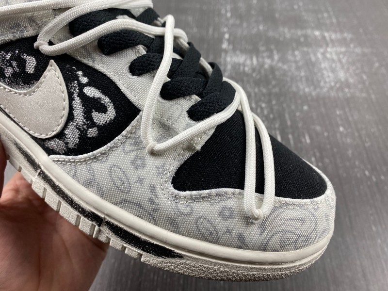Nike Dunk Low