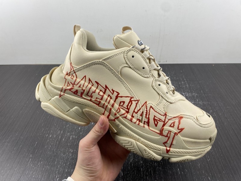 BALENCIAGA