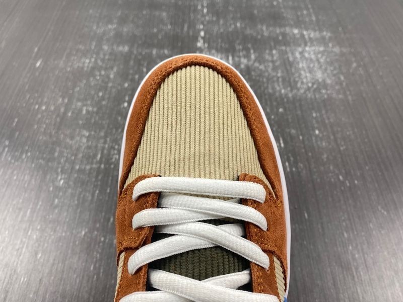 Nike SB Dunk Low Pro SB