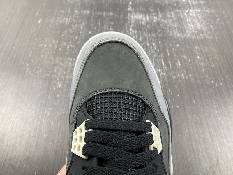 AIR JORDAN 4 RETRO 'FEAR