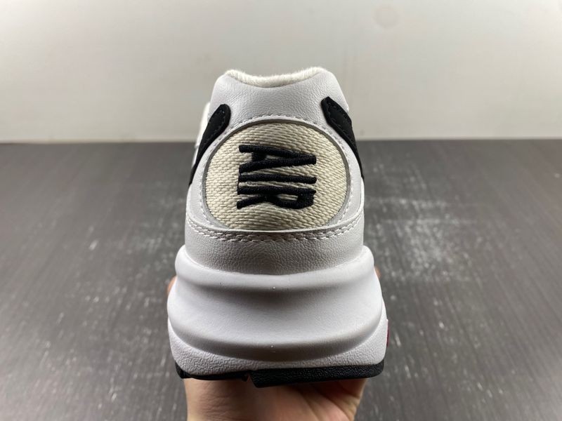 Virgil Ablon的Off-white“The The”