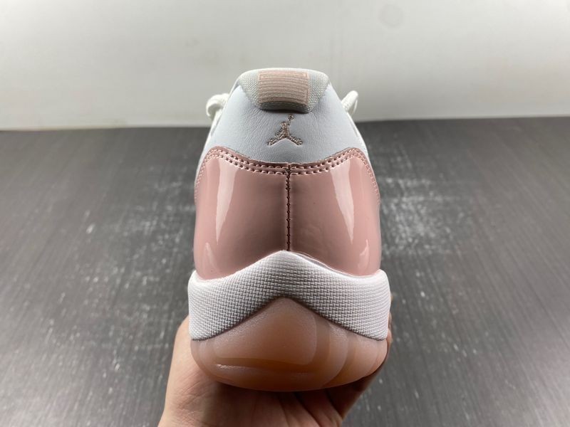 Air Jordan 11 Low WMNS “Legend Pink”