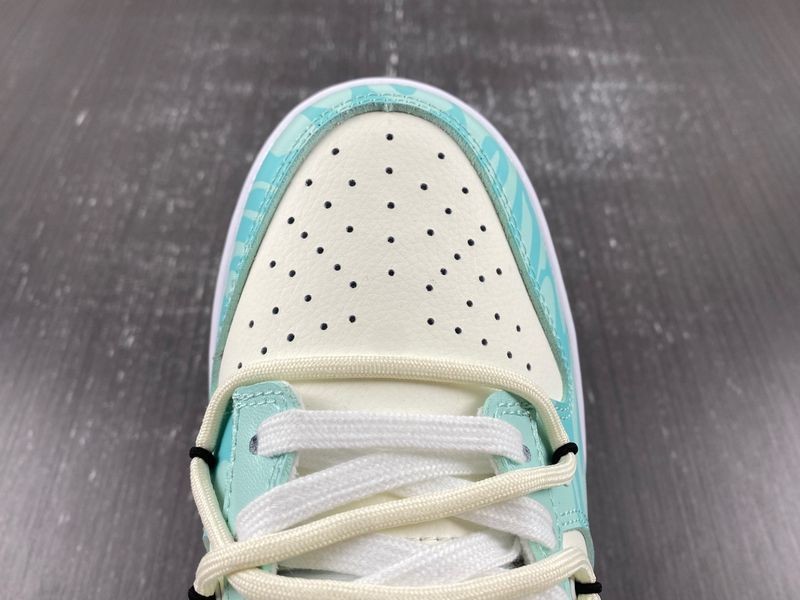 Nike Dunk L
