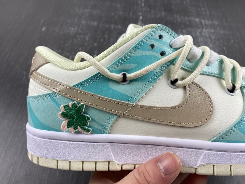 Nike Dunk L