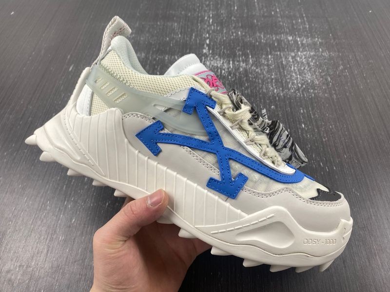 Off-White c/o Virgil Abloh