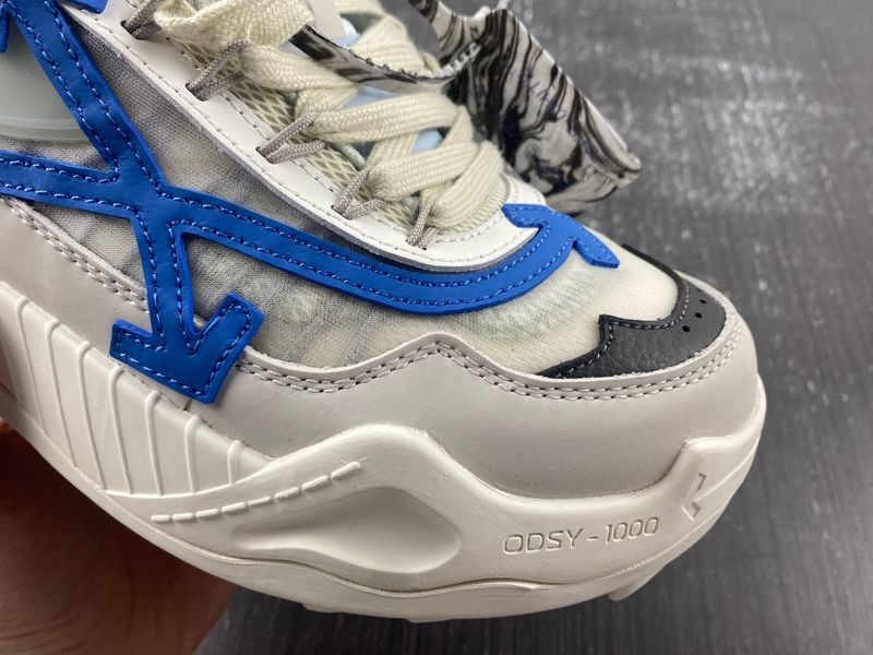 Off-White c/o Virgil Abloh