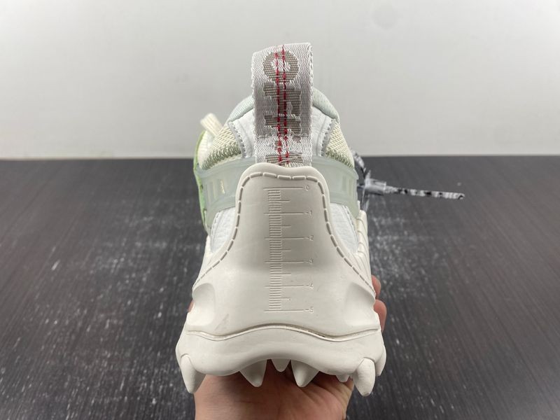 Off-White c/o Virgil Abloh