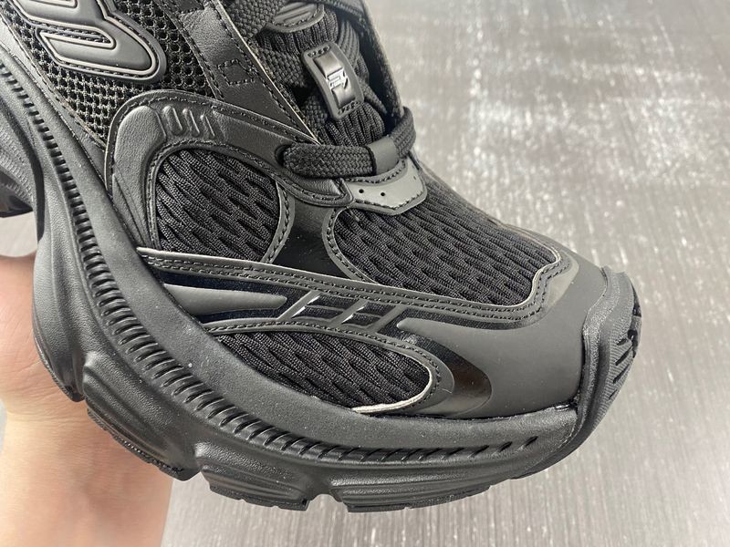 Balenciaga 911
