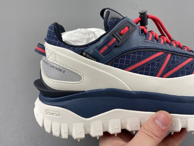 Moncler 盟可睐 Trailgrip GTX 3M反光
