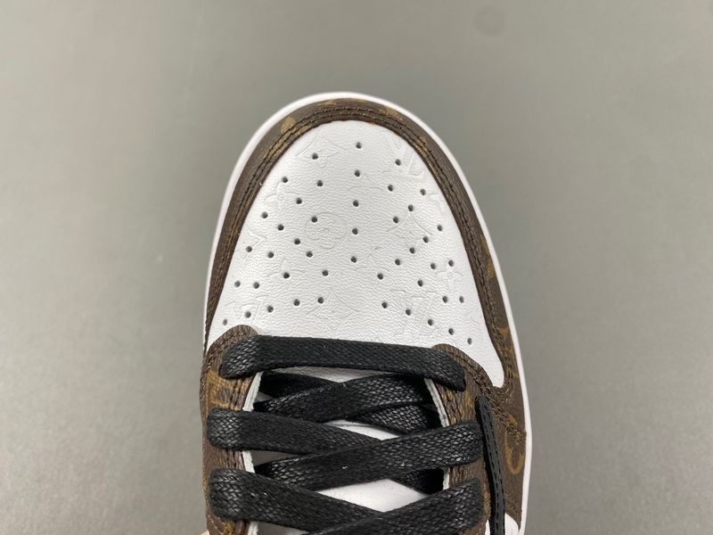 AIR JORDA 1 LOW X LV