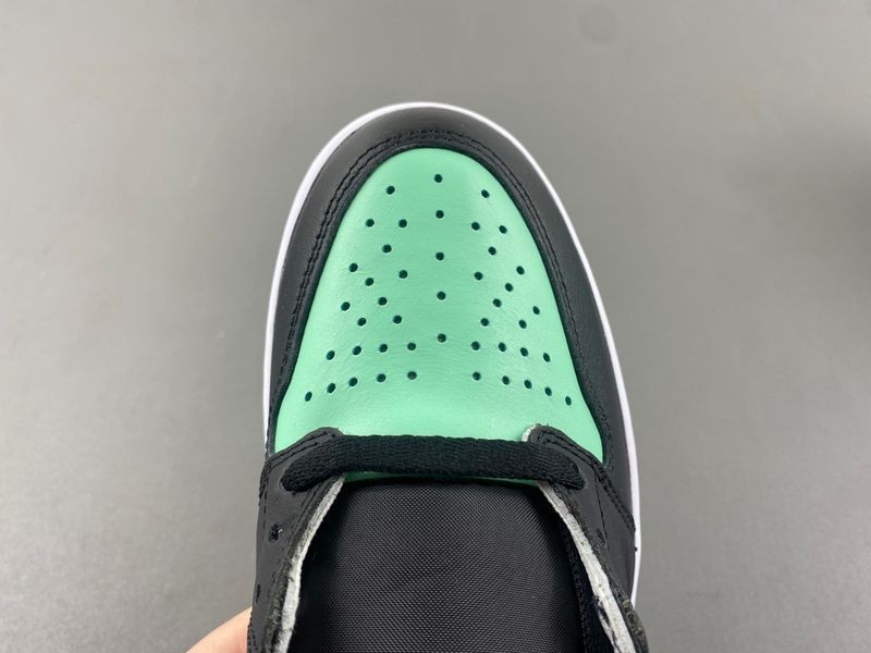 Air Jordan 1 High OG “Green Glow