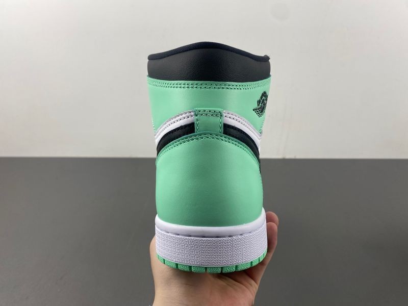 Air Jordan 1 High OG “Green Glow