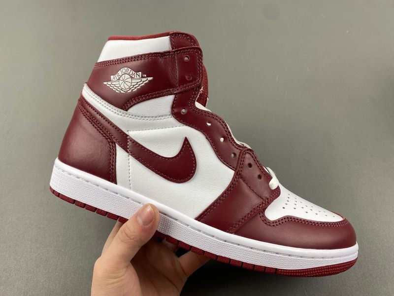 Air Jordan 1 High OG “Team Red