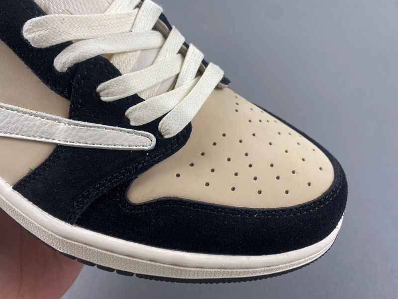 Travis Scott x Air Jordan 1