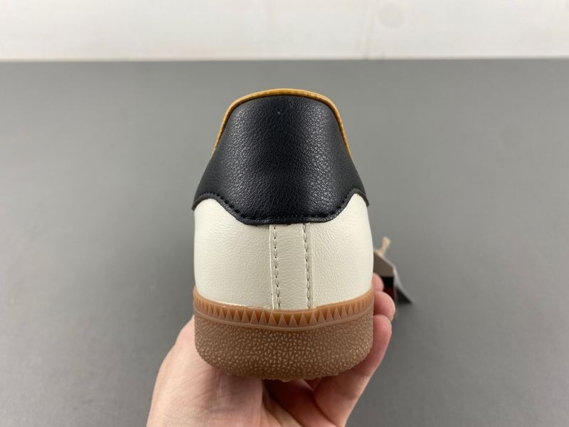 adidas Samba OG 米白