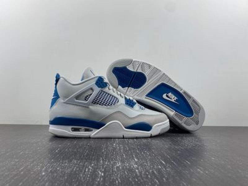 Air Jordan 4 "Military Blue