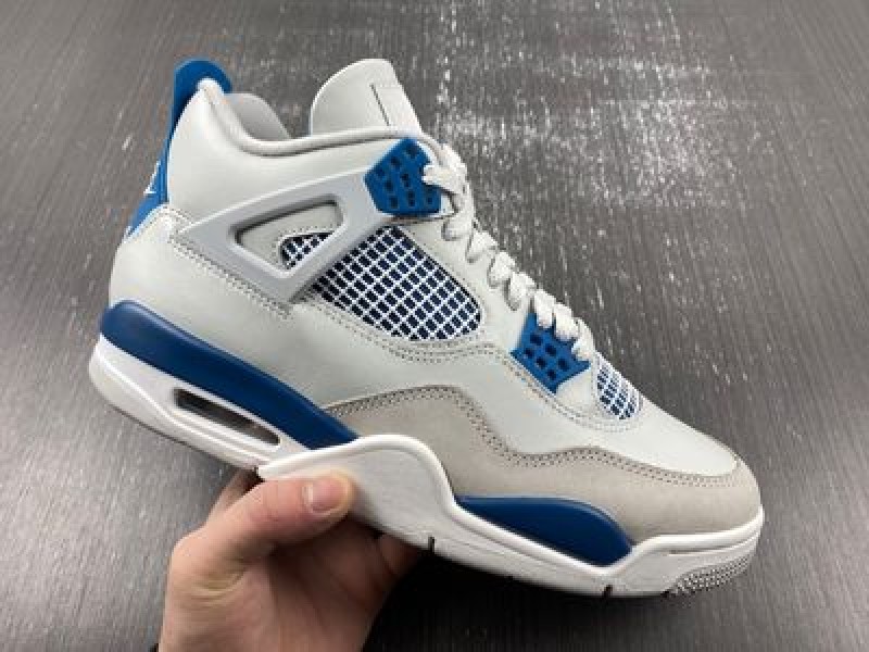 Air Jordan 4 "Military Blue