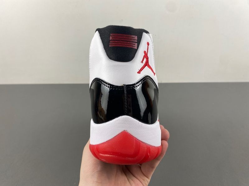 Air Jordan 11