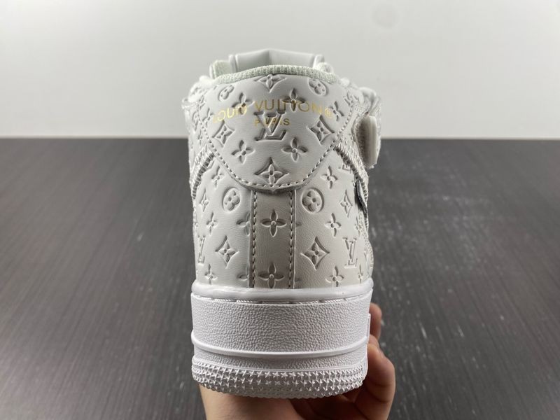 Nike Air Force 1 LV high gang