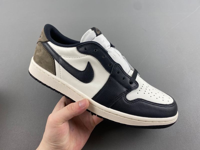Air Jordan 1 Low OG “Mocha