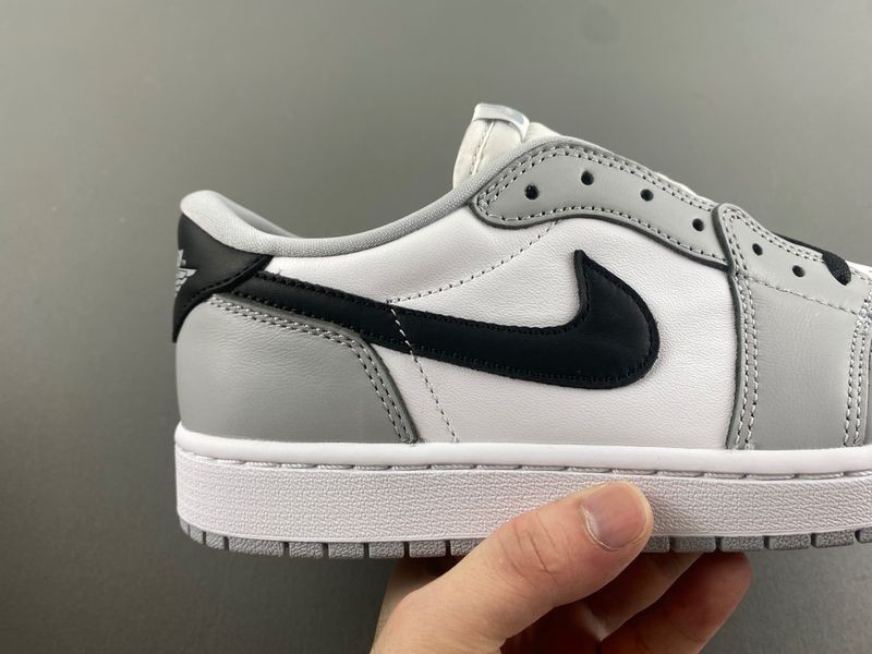 Air Jordan 1 Low
