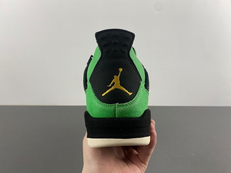 Air Jordan 4