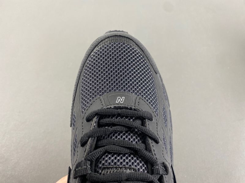 New Balance 1906