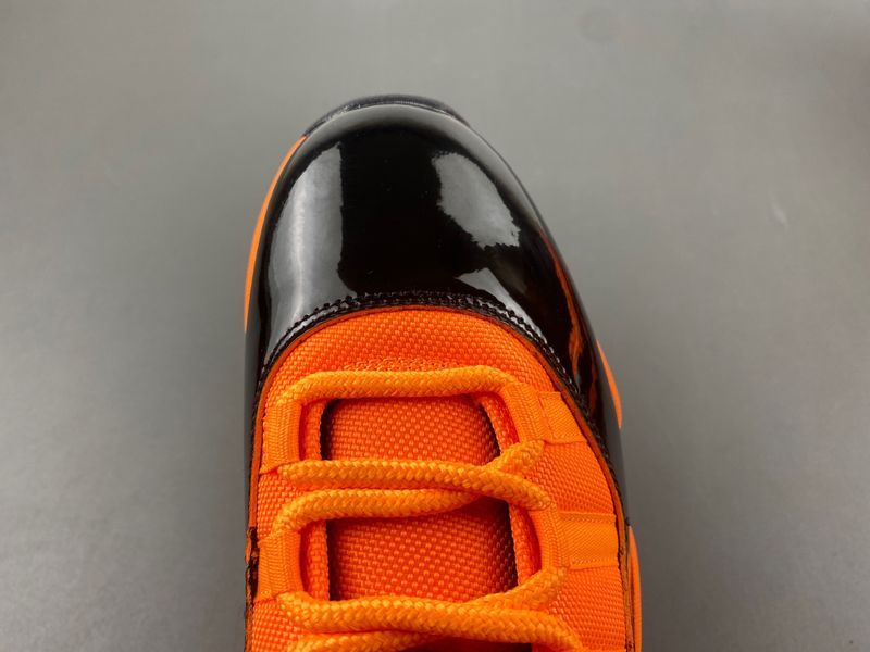 Air Jordan 11