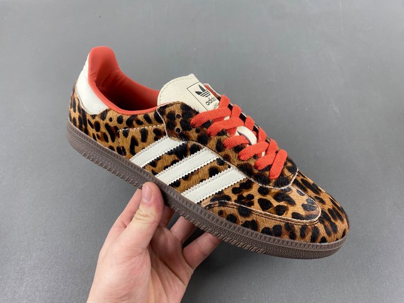 Samba OG 'Preloved Red