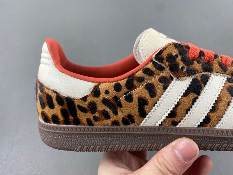 Samba OG 'Preloved Red
