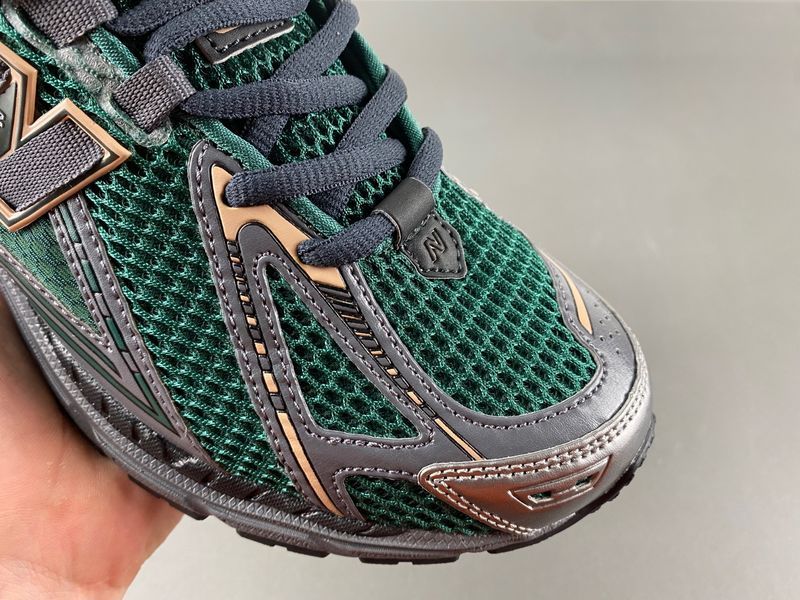 New Balance 1906