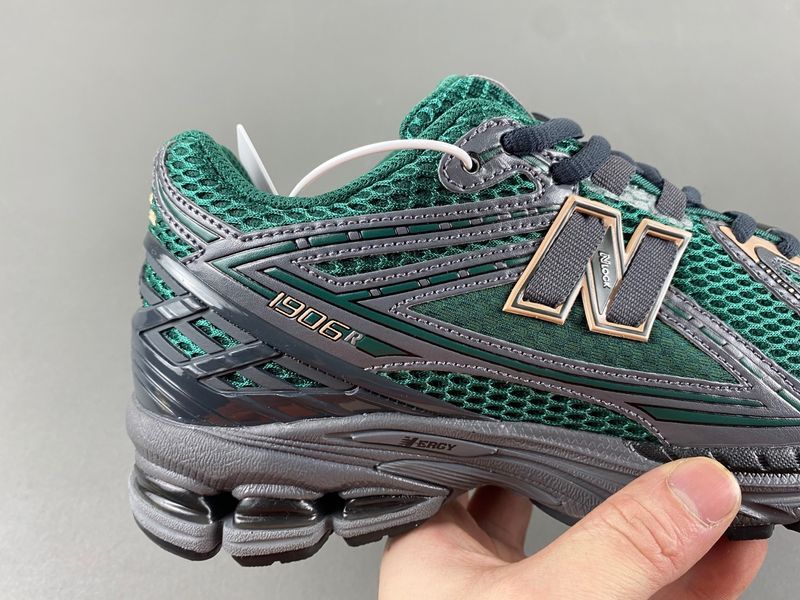 New Balance 1906