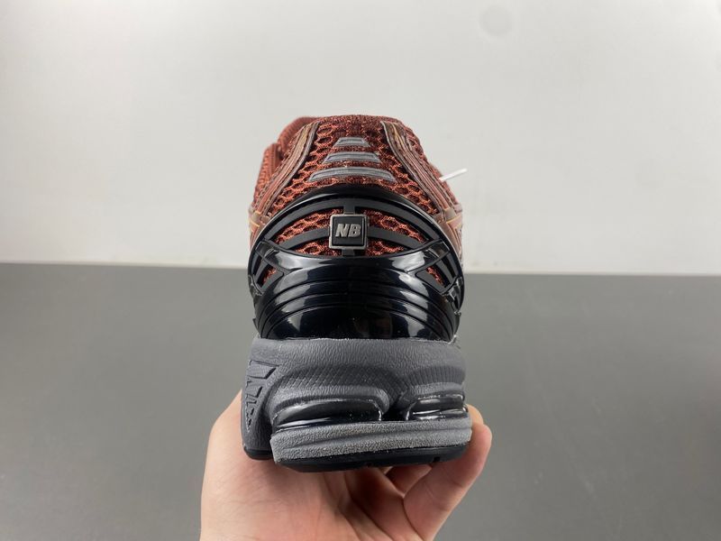 New Balance 1906
