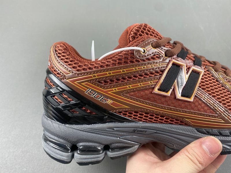 New Balance 1906