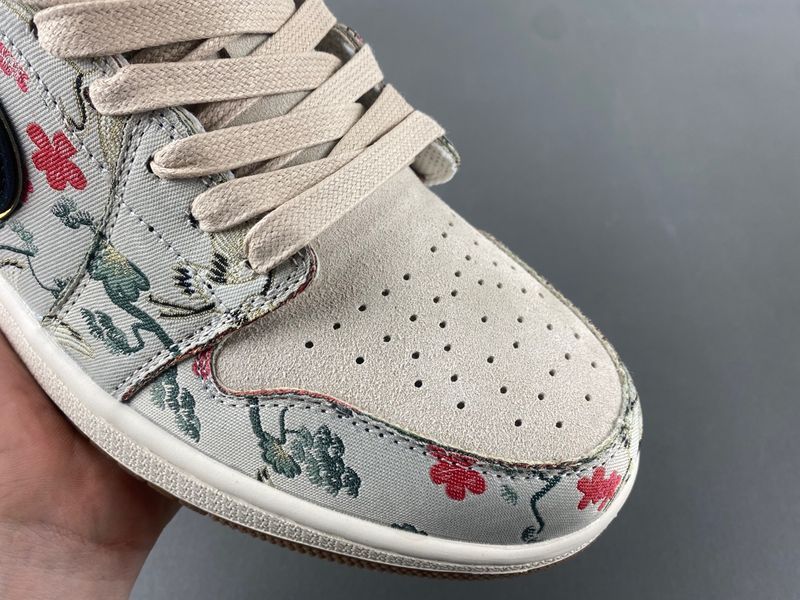 Air Jordan 1 Low