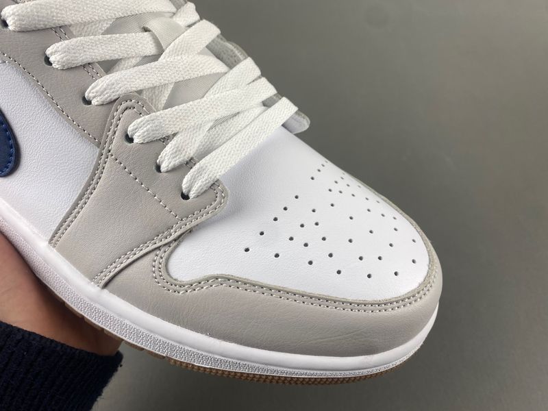 Air Jordan 1 Low