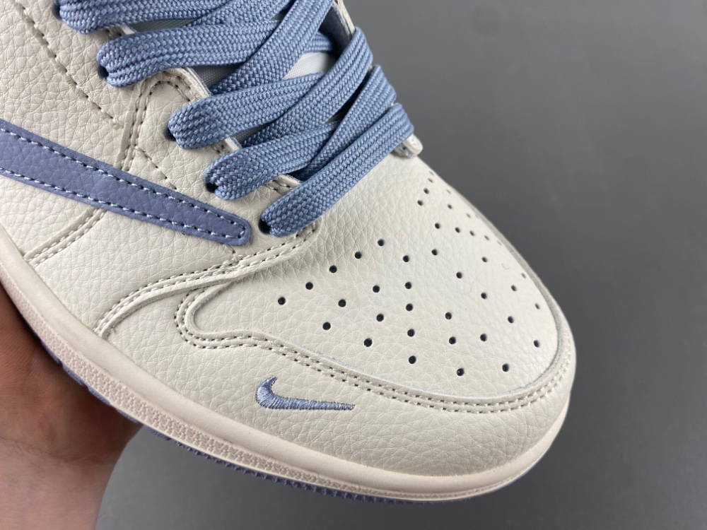 Travis Scott x Air Jordan 1 Low