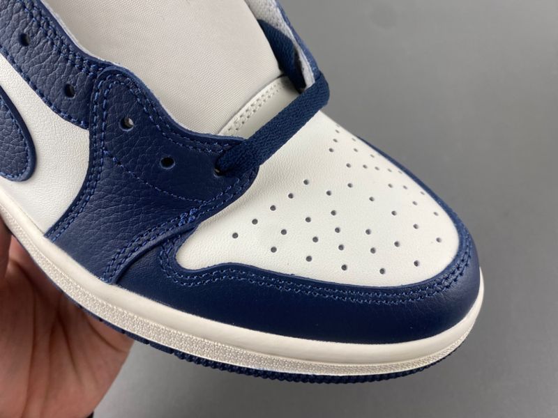 Air Jordan 1 Low