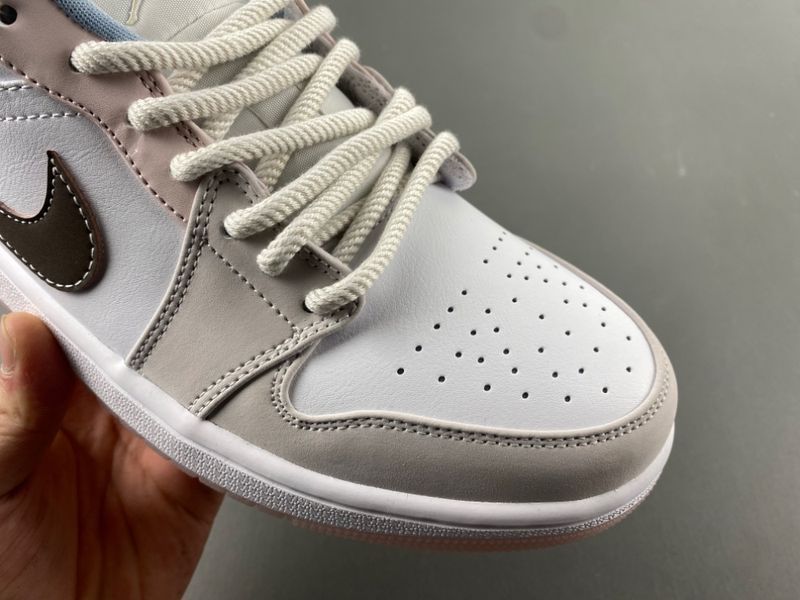 Air Jordan 1 Low