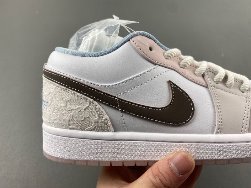 Air Jordan 1 Low