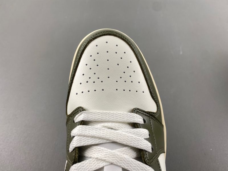 Air Jordan 1 Low