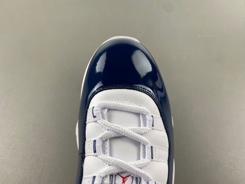 Air Jordan 11