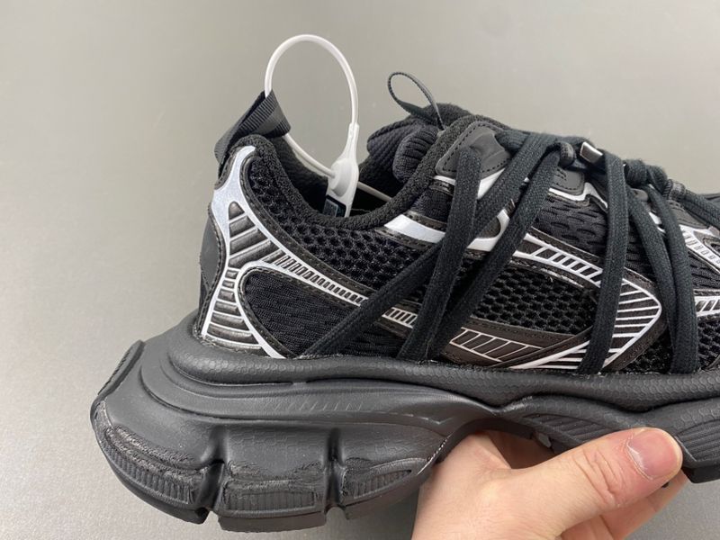 IAGA -PHANTOM SNEAKER