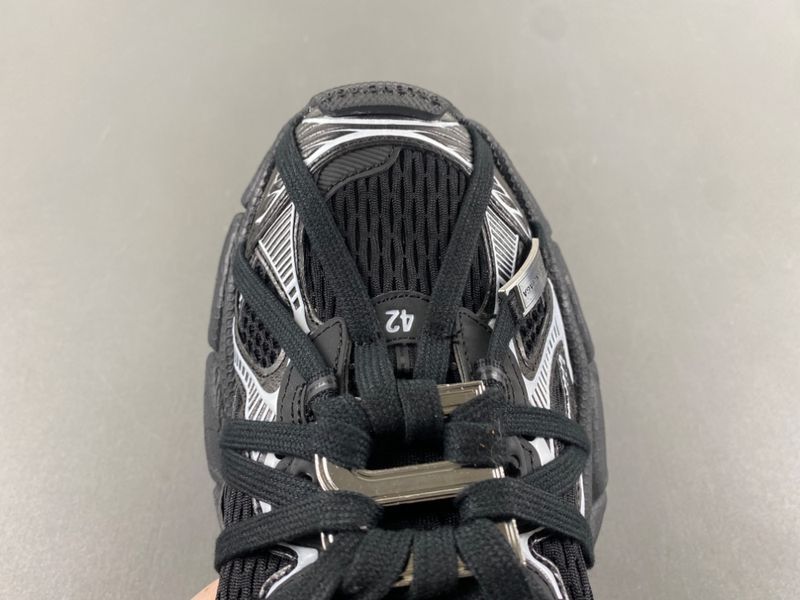 IAGA -PHANTOM SNEAKER