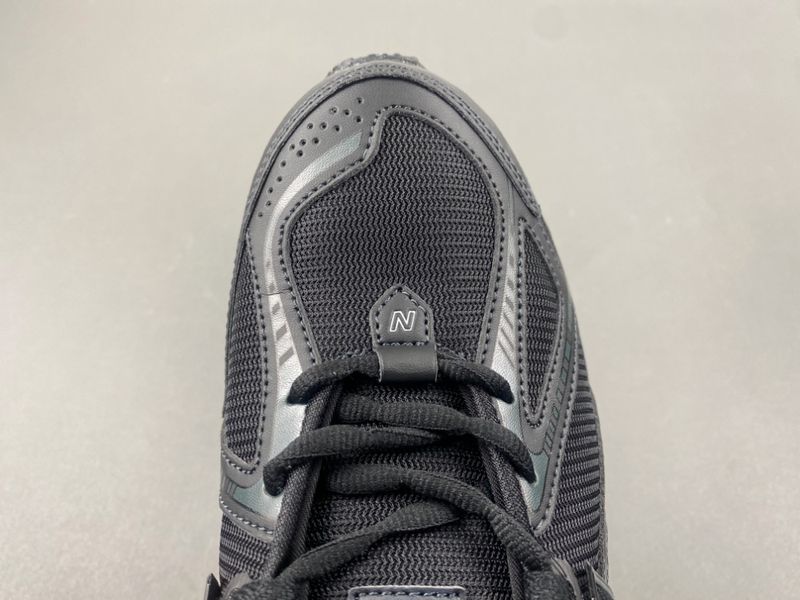 New Balance 1906