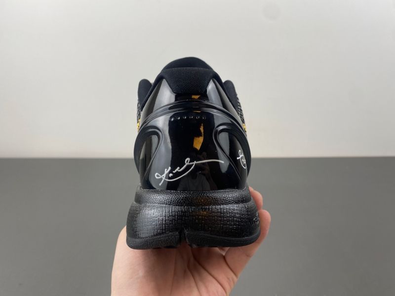 NIKE ZOOM KOBE 6